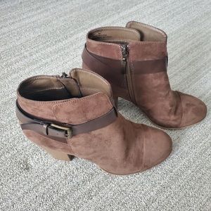 Limelight heeled boots in great condition!